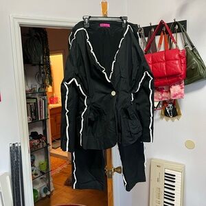 Tyler McGillivary black and white squiggle suit